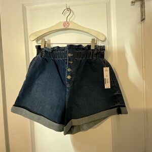 No boundaries shorts